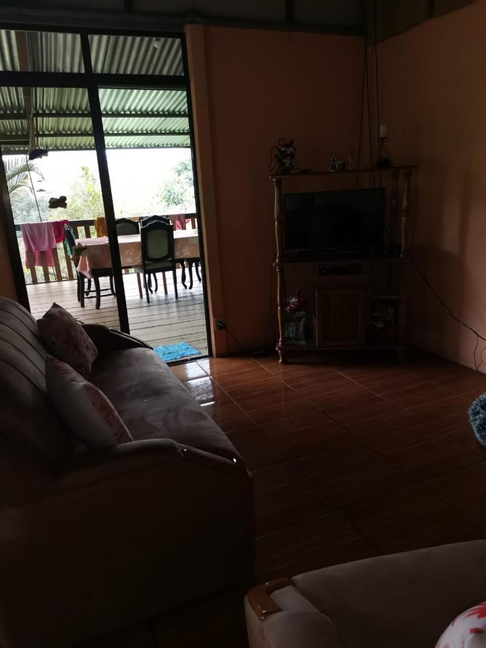 Bella Vista Guest House Turrialba Extérieur photo